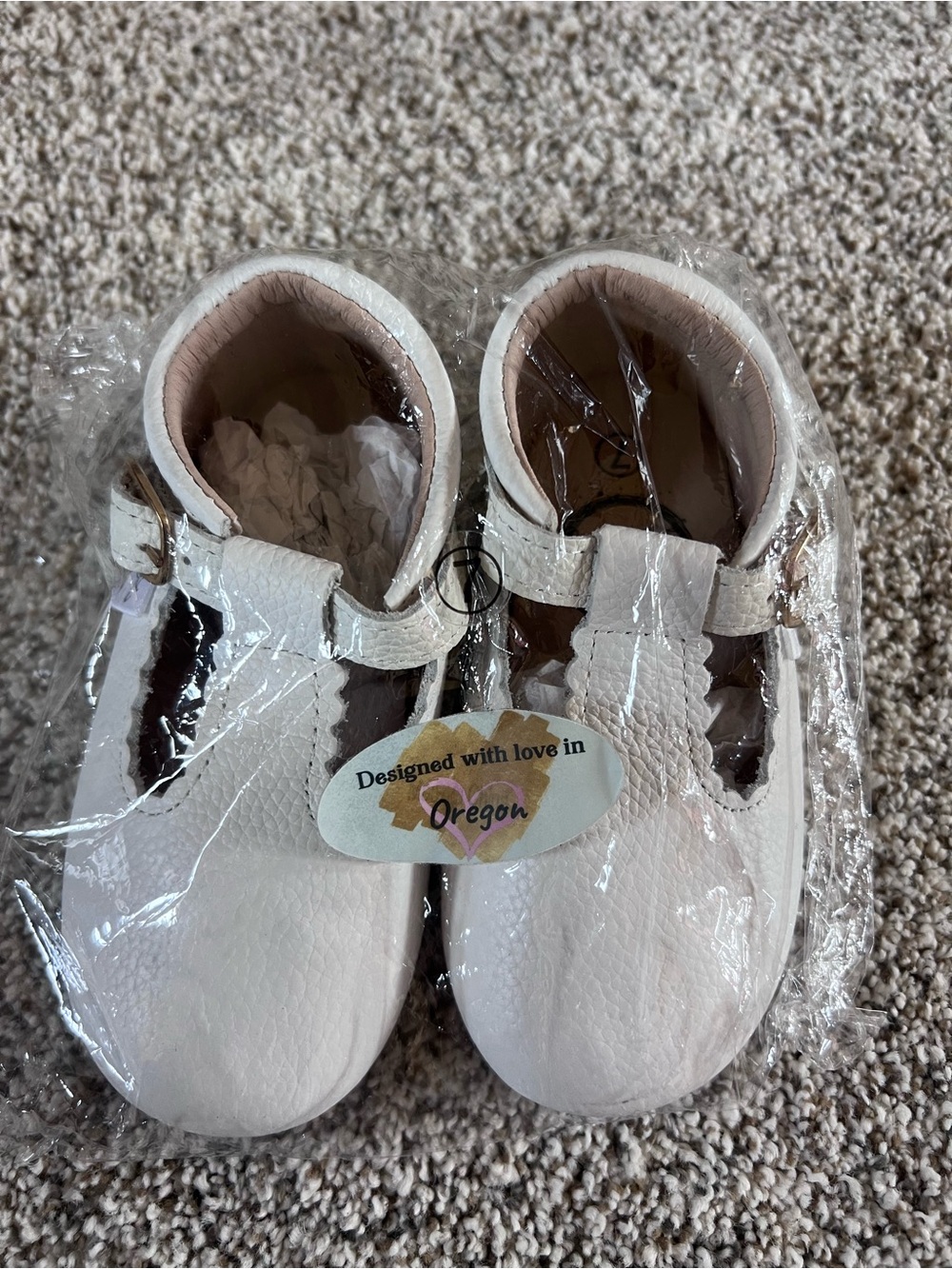 New! Little love bug size 7 Classic White Leather T-Strap Kids Shoes